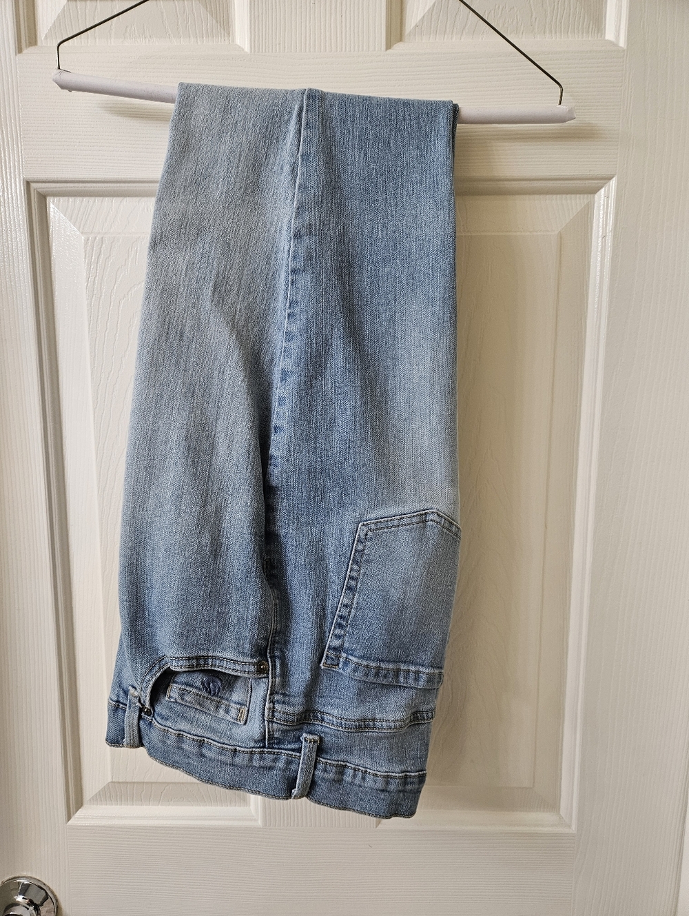 Gloria Vanderbilt Light Wash Denim Jeans - Classic Blue, Size 10